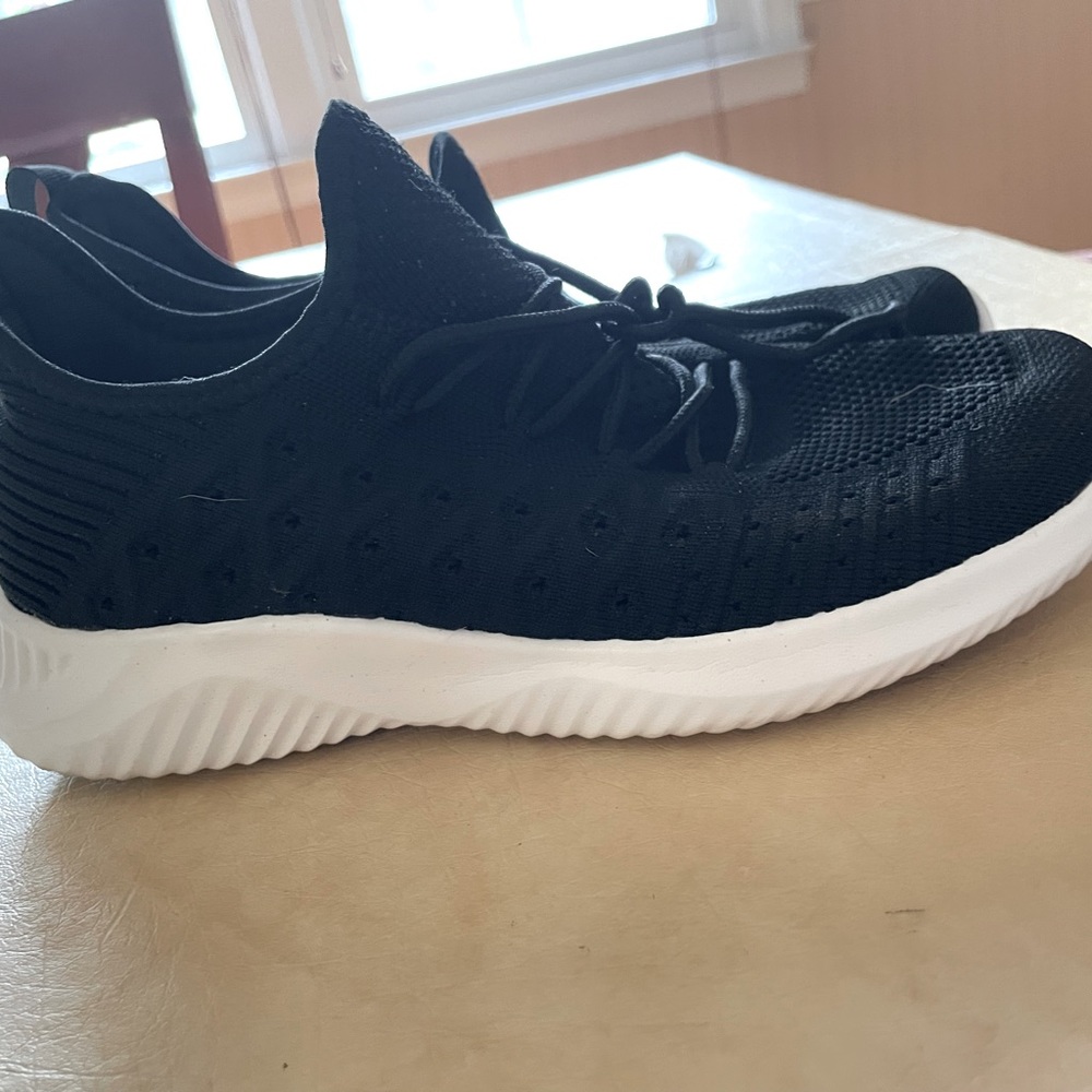 Black sneakers non slip WORN ONCE!